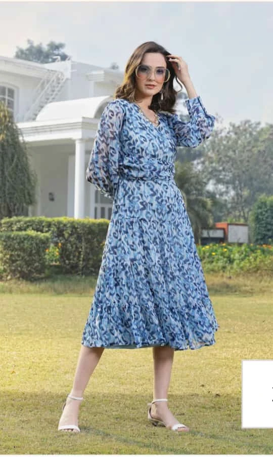 Women Blue Printed Midi Dress