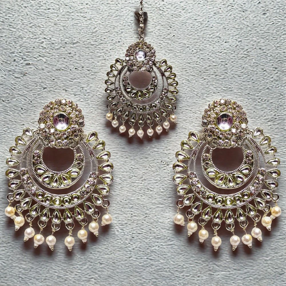 Tahaniya Chandini Boond Silver Dewdrop Maang Tika & Earring Chandbali Earring view 3