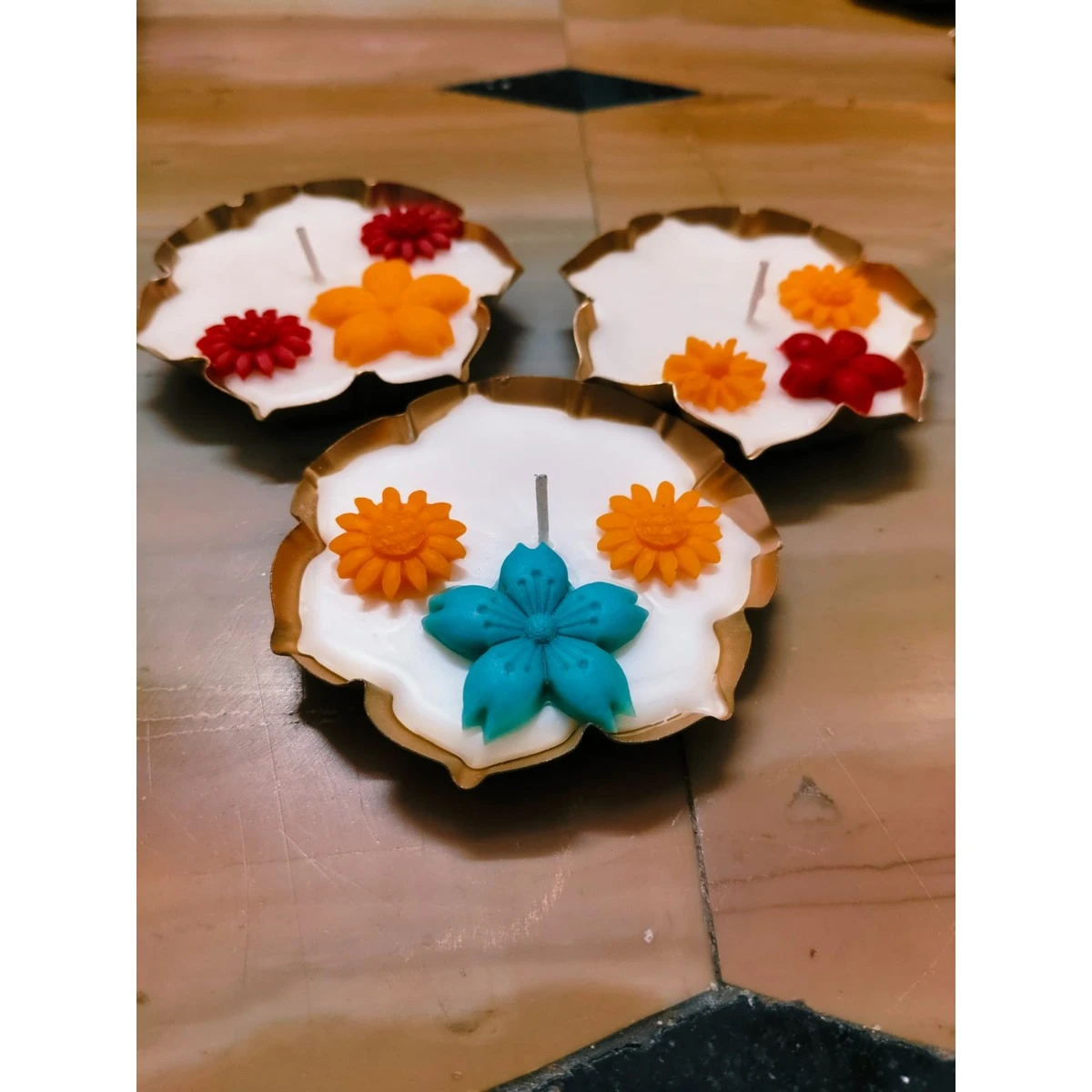 Flower Urli Candle 4.5 Inch view 2
