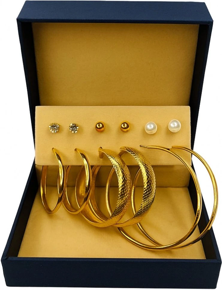 Tahaniya Golden Routine The 6-Day Earring Combo Stud Earring view 5