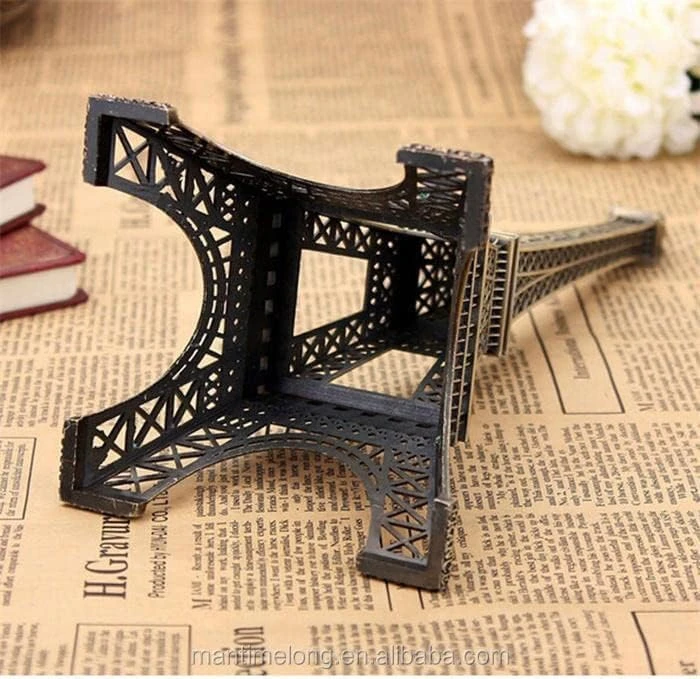 1 Piece Paris World Famous Building view 4