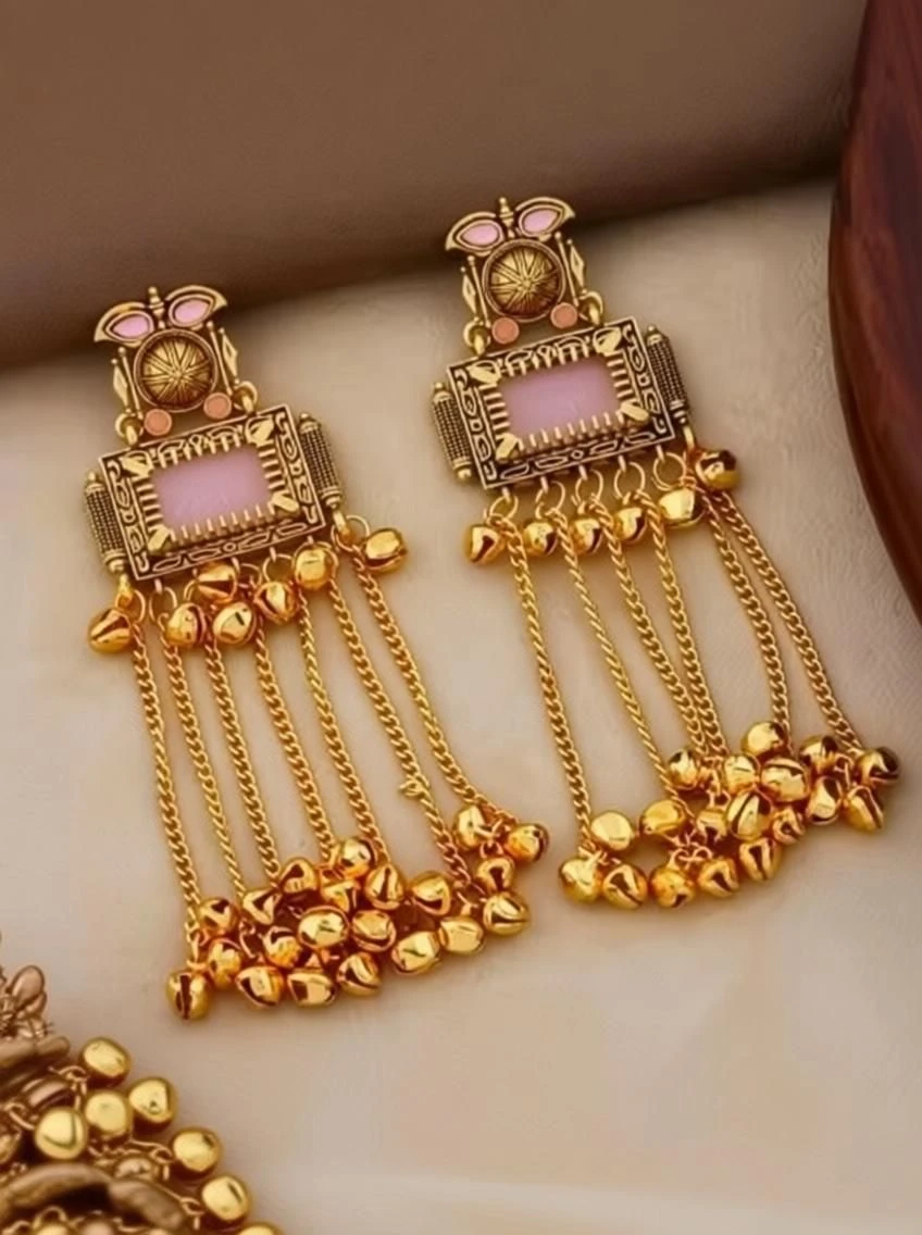Tahaniya KASHMIRI GHUNGRU EARRING Earring Set view 1