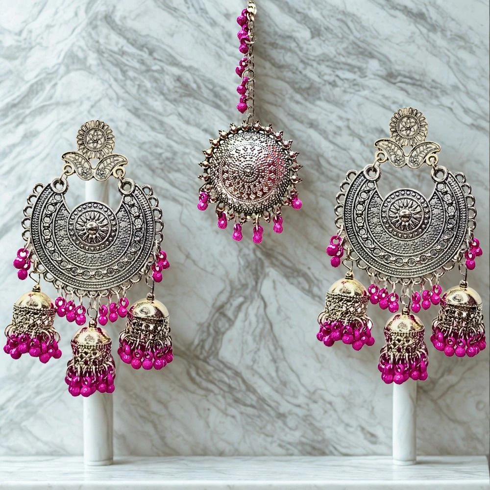 Tahaniya Pushpika Mohor Pearl Cascade Maang Tika Chandbali Earring view 4