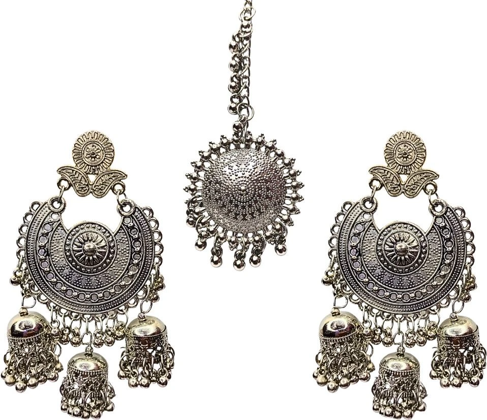 Tahaniya Pushpika Mohor Pearl Cascade Maang Tika Chandbali Earring view 1