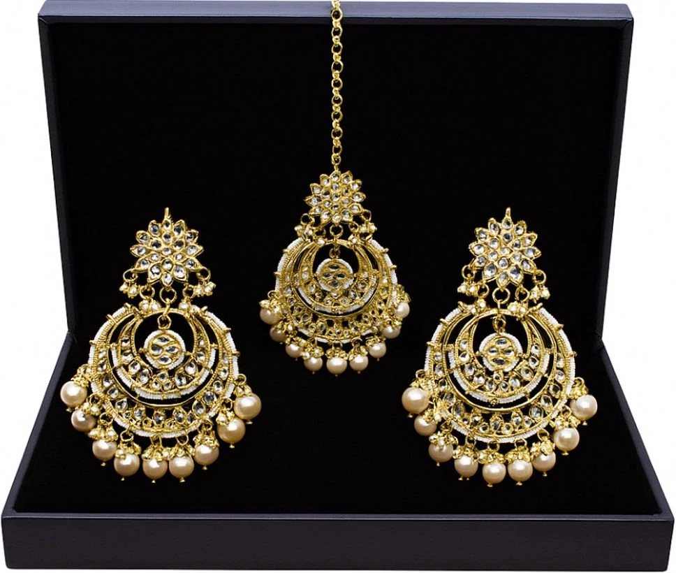 Tahaniya Rooprang Rivaayat Regal Peacock Earring & Maang Tika Chandbali Earring view 5