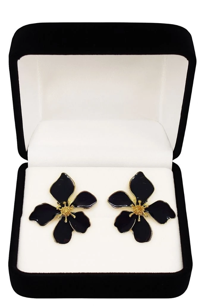 Tahaniya Korean Stud Earrings for women Stud Earring view 5