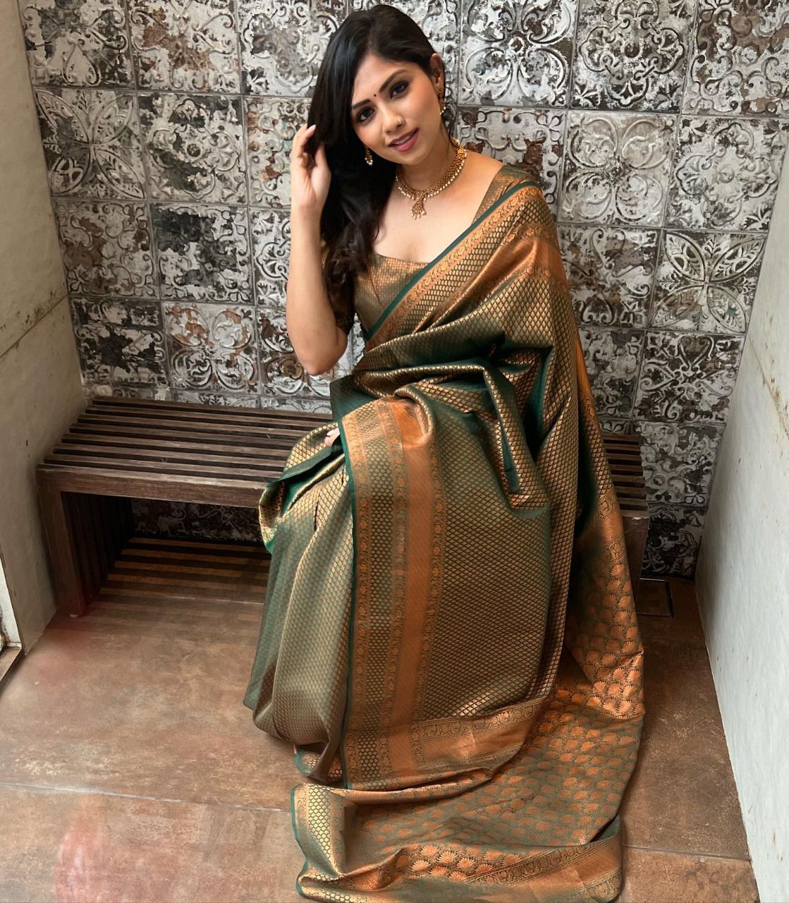 Women's Green and Copper Silk Saree with Woven Zari Border