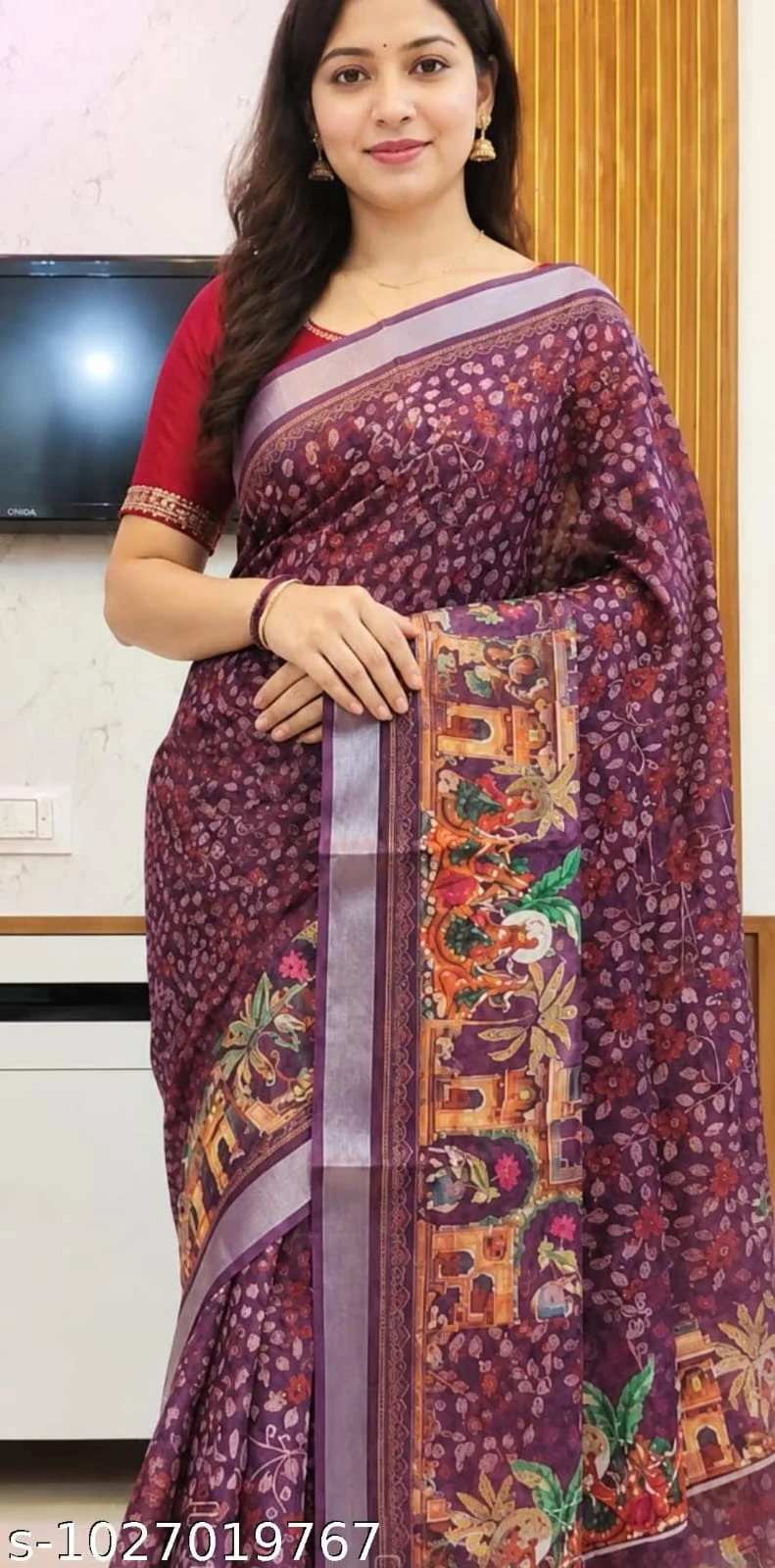 Women's Purple Printed Saree with Scenic Border